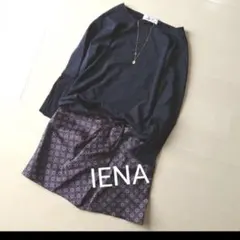 未使用　IENA 小紋柄　サテン　ミニスカートのサムネイル