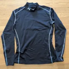 アンダーアーマー　長袖インナーシャツ