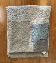 オルネドフォイユ　パッチワークカンタ　マルチカバー　グレー