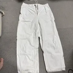 ホワイトパンツ