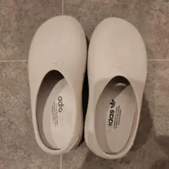 adidas ベージュ スタンスミスミュールのサムネイル