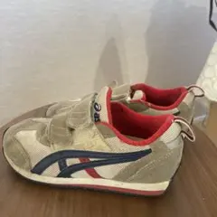 アシックス スニーカー ベージュ 赤