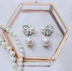 ピアス　ウェディング　揺れるパール　クリスタル