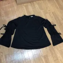 カットソー　ブラック