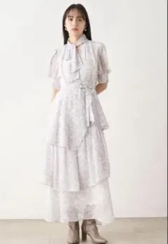 美品　SNIDEL(スナイデル) フラワープリントタイワンピ　LAV Sサイズ