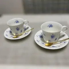 bone china marui 青い花柄のカップ・ソーサー 2個セット