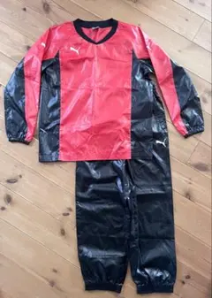 サッカー　PUMAレインコート　セットアップ140cm