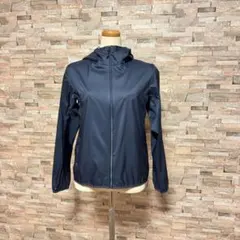 UNIQLO ポケッタブルUVカットパーカー S