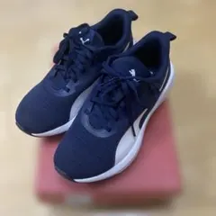 軽量 スニーカー