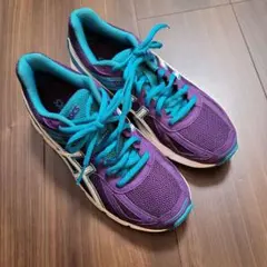アシックス　スニーカー