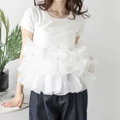 AMELY ボリュームフリルトップス ホワイトのサムネイル