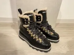 Item thumbnail for item 540cad88-0588-4292-b09e-1a693d7dce85