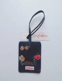【新品未使用】キャスキッドソン 定期入れ 花柄 パスケース