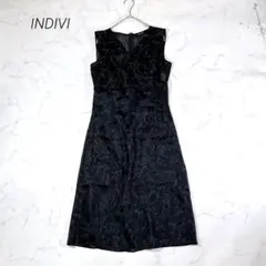 INDIVI キャミワンピース 黒 刺繍 ラメ 裏地付 ツイスト シアー 透け感のサムネイル