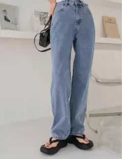 ライトブルー ストレートデニム