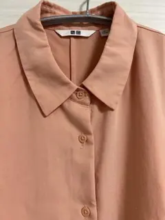 UNIQLO ユニクロ 半袖シャツ サーモンピンクのサムネイル