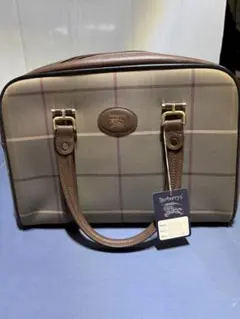 【新品タグ付き】Burberrys ハンドバック　ボストンバッグのサムネイル