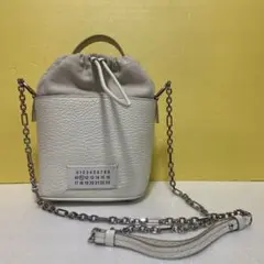 Item thumbnail for item 2a4b89b5-d438-4e1b-9335-a7081b87ea61