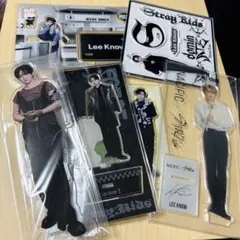 StrayKids leeknow アクリルスタンド まとめ売り　リノ　アクスタ StrayKids leeknow アクリルスタンド まとめ売り リノ アクスタ - メルカリ