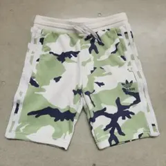 adidas カモフラージュ 半ズボン