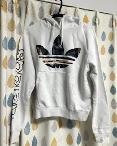アディダス フード付きパーカー ホワイト