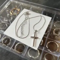 【ファッションのワンポイント】シルバー クロスネックレス 調整可能