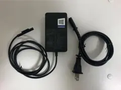 Microsoft 電源アダプタ 65W Model 1706