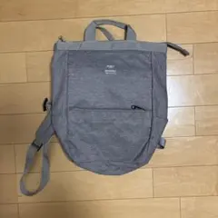 anelloの灰色のリュックサック