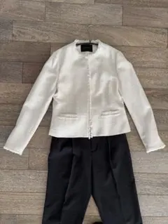 ホワイト ノーカラージャケット フリンジ付き