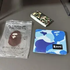 A BATHING APE 青色迷彩 二つ折り財布 A BATHING APE 青色迷彩 二つ折り財布 A BATHING APE bape 青色