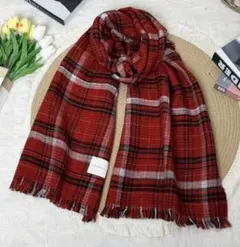 赤と黒のチェックマフラー