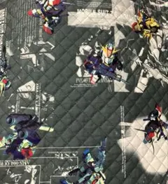 ガンダム　キルティング生地 1m×1m弱