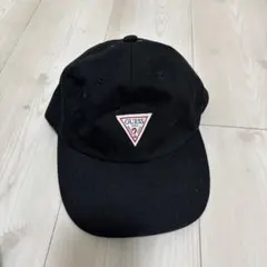 GUESS 黒 キャップ ロゴ入りのサムネイル