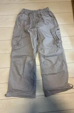 Nike カーゴパンツ　ライトグレー