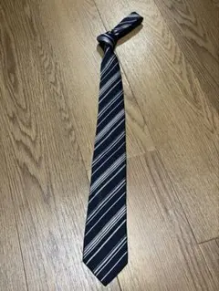 コムサメン　ネクタイ　紺色ストライプ