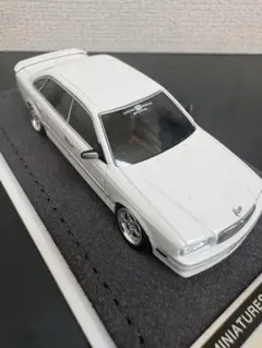 限定888】MK 1/64 日産 プレジデント JHG50（パールホワイト） - メルカリ