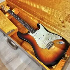 Fender American Vintage 62 Stratocasterのサムネイル
