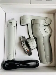 【美品】DJI OM4 スマートフォン用ジンバル　付属品あり　動作確認済 DJI OM 4 COMBO スマートフォン用折りたたみ式ジンバル