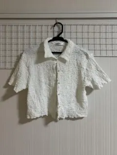 ホワイトショート丈半袖シャツ