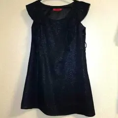 値下げ とても可愛いキラキラフリルワンピース