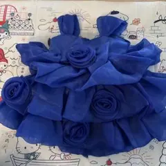 青い花装飾のベビードレス