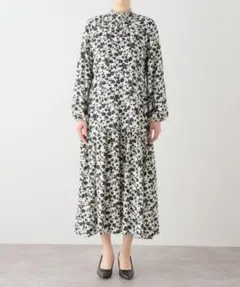 【美品】La TOTALITE花柄ワンピース