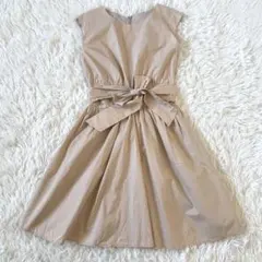 ジルスチュアート ウエストリボン ノースリーブワンピース　カシャカシャ素材