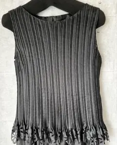 ☆新品【Yukiko Hanai】ブラック ノースリーブ プリーツトップス/黒花