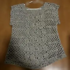 グレーの編み物ベスト ハンドメイド品