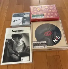 Nissy カレンダー ボディバッグ 4ーク フレームスタンド 缶バッジ 8点