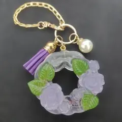 レジン ラベンダーカラー薔薇のシェイカーシャカシャカキーホルダー バッグチャーム