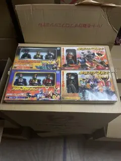 仮面ライダークウガ&アギト　フィギュアセット