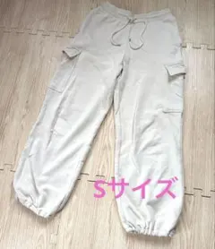 ユニクロ　カーゴパンツ　S オフホワイト