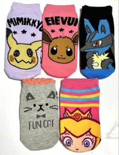 新品　ルカリオ　イーブイ　ピーチ姫　ニンテンドー　マリオ　ポケモン　子供　靴下